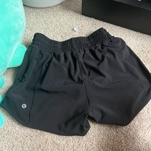 lululemon hotty hots